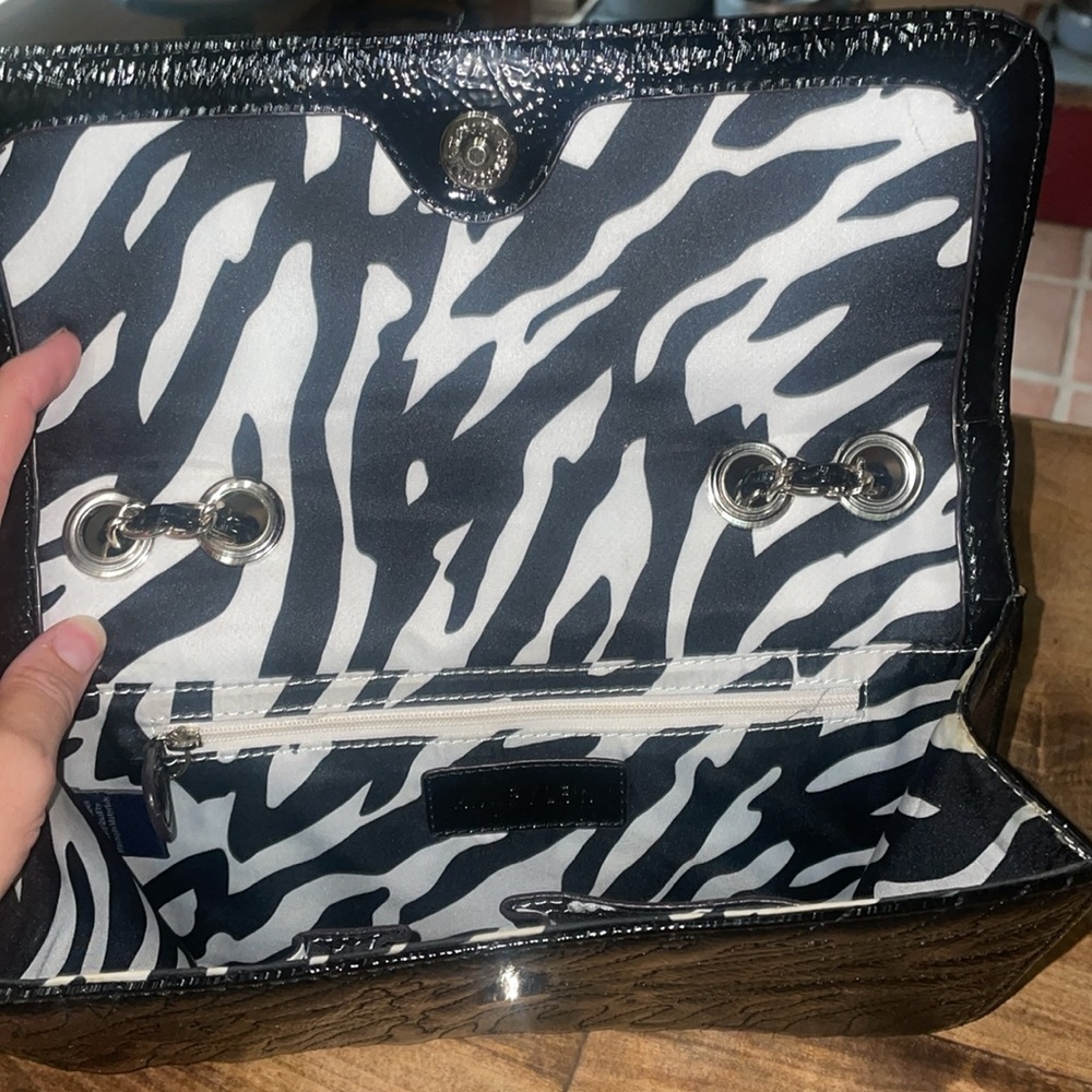 Anne Klein Quilted Patent Vegan Leather Chain Strap Versatile Shoulder Bag - Picture 4 of 9